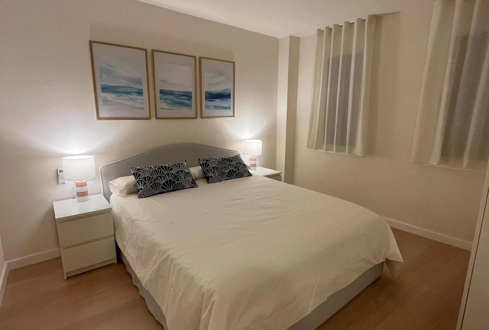 Apartamento Para 8 Personas Con Parking, Muy Cerca De La Playa L'Escala 0*,  Spain
