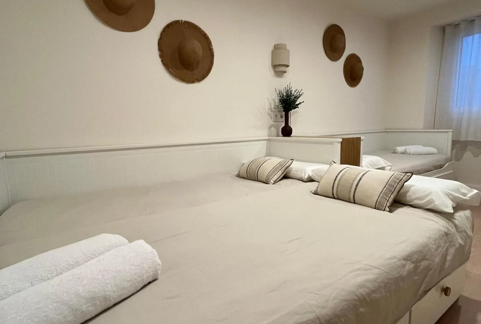 Apartamento Para 8 Personas Con Parking, Muy Cerca De La Playa L'Escala