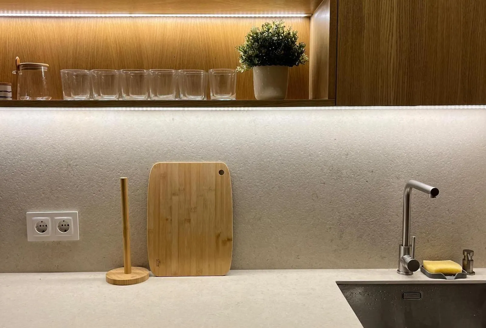 Apartamento Para 8 Personas Con Parking, Muy Cerca De La Playa L'Escala
